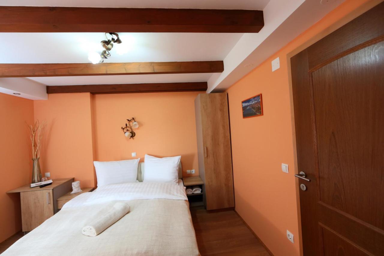 Sobe Grabar Bed & Breakfast Птуй Екстериор снимка