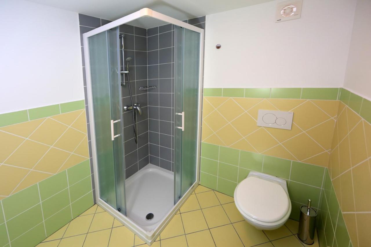 Sobe Grabar Bed & Breakfast Птуй Екстериор снимка
