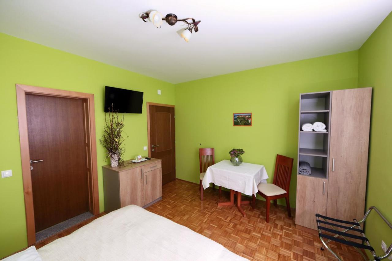 Sobe Grabar Bed & Breakfast Птуй Екстериор снимка