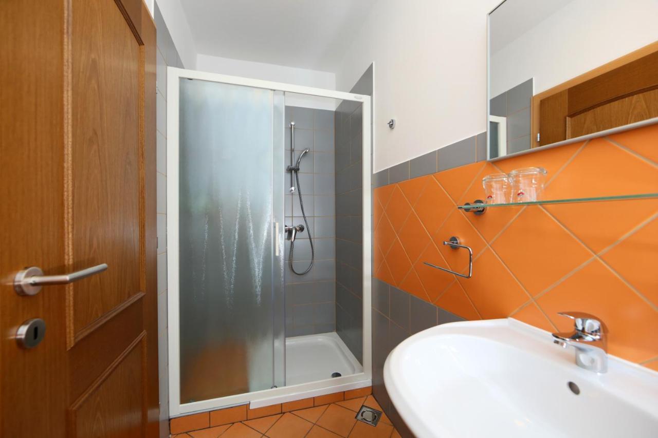 Sobe Grabar Bed & Breakfast Птуй Екстериор снимка