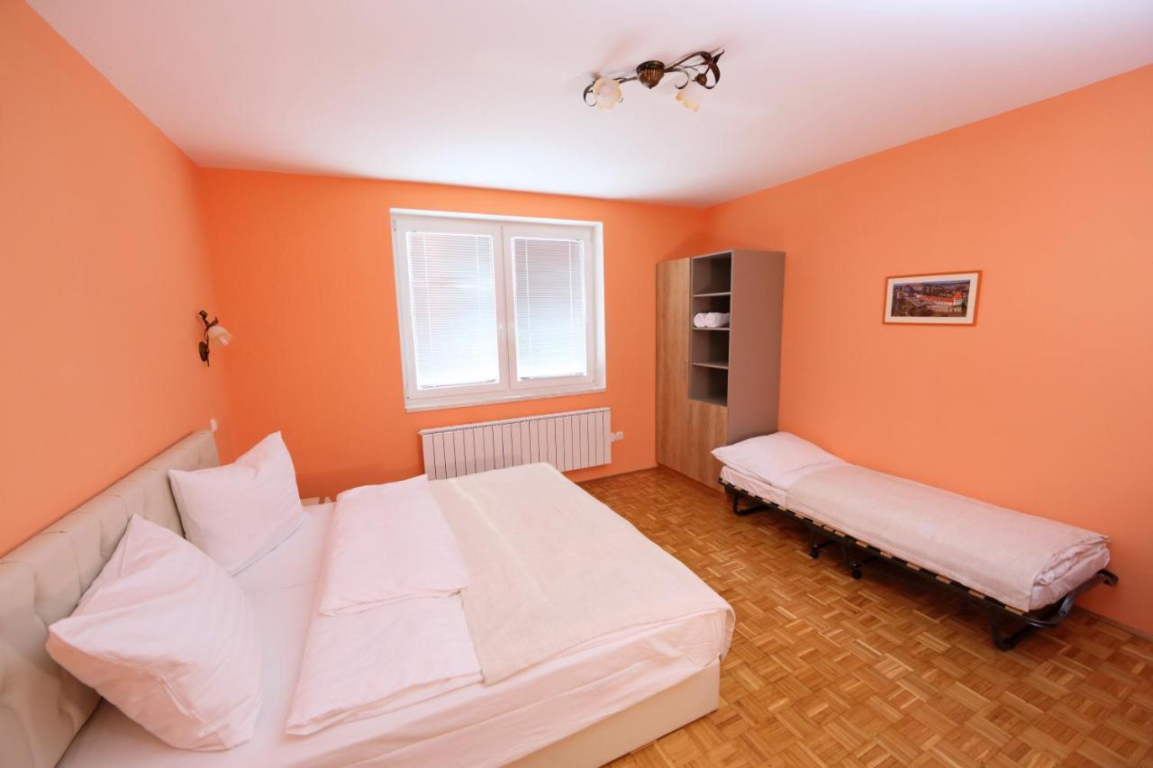 Sobe Grabar Bed & Breakfast Птуй Екстериор снимка