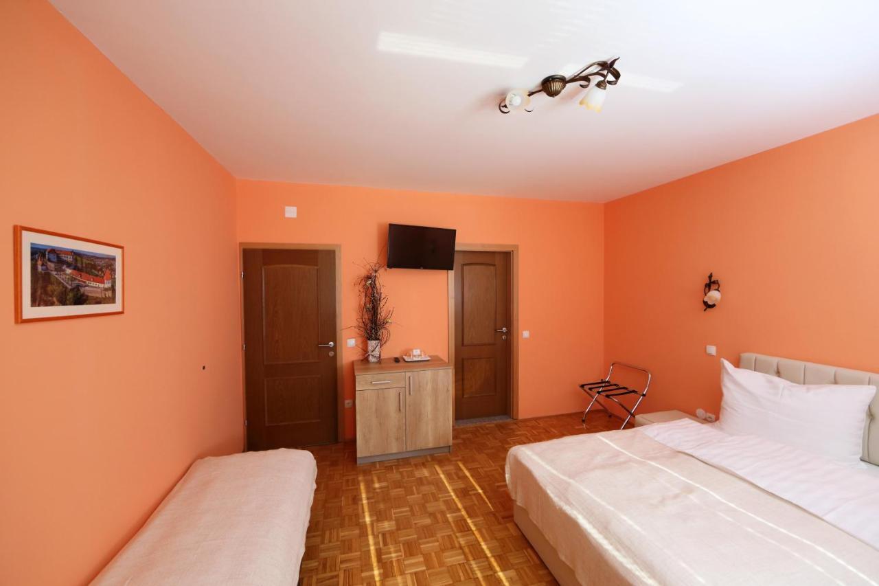 Sobe Grabar Bed & Breakfast Птуй Екстериор снимка