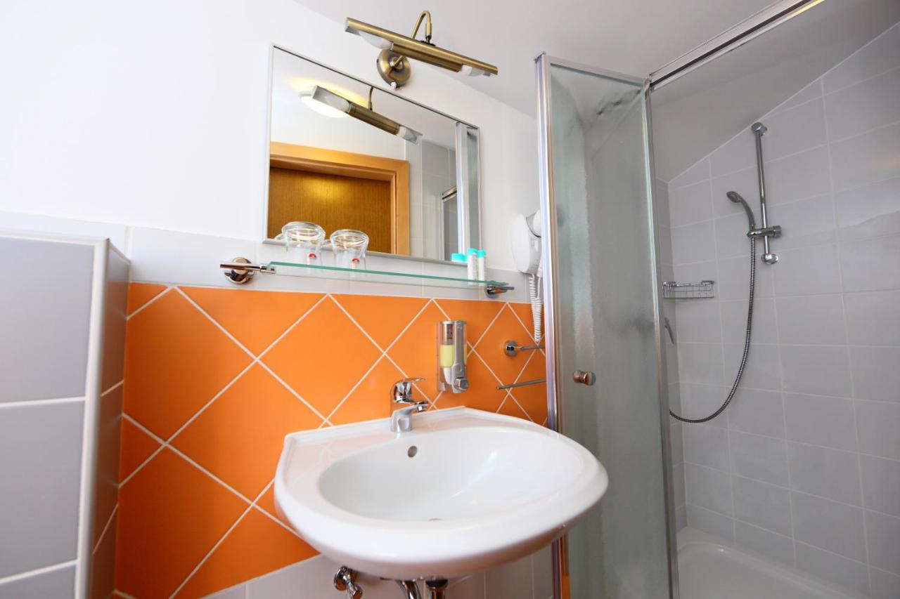 Sobe Grabar Bed & Breakfast Птуй Екстериор снимка