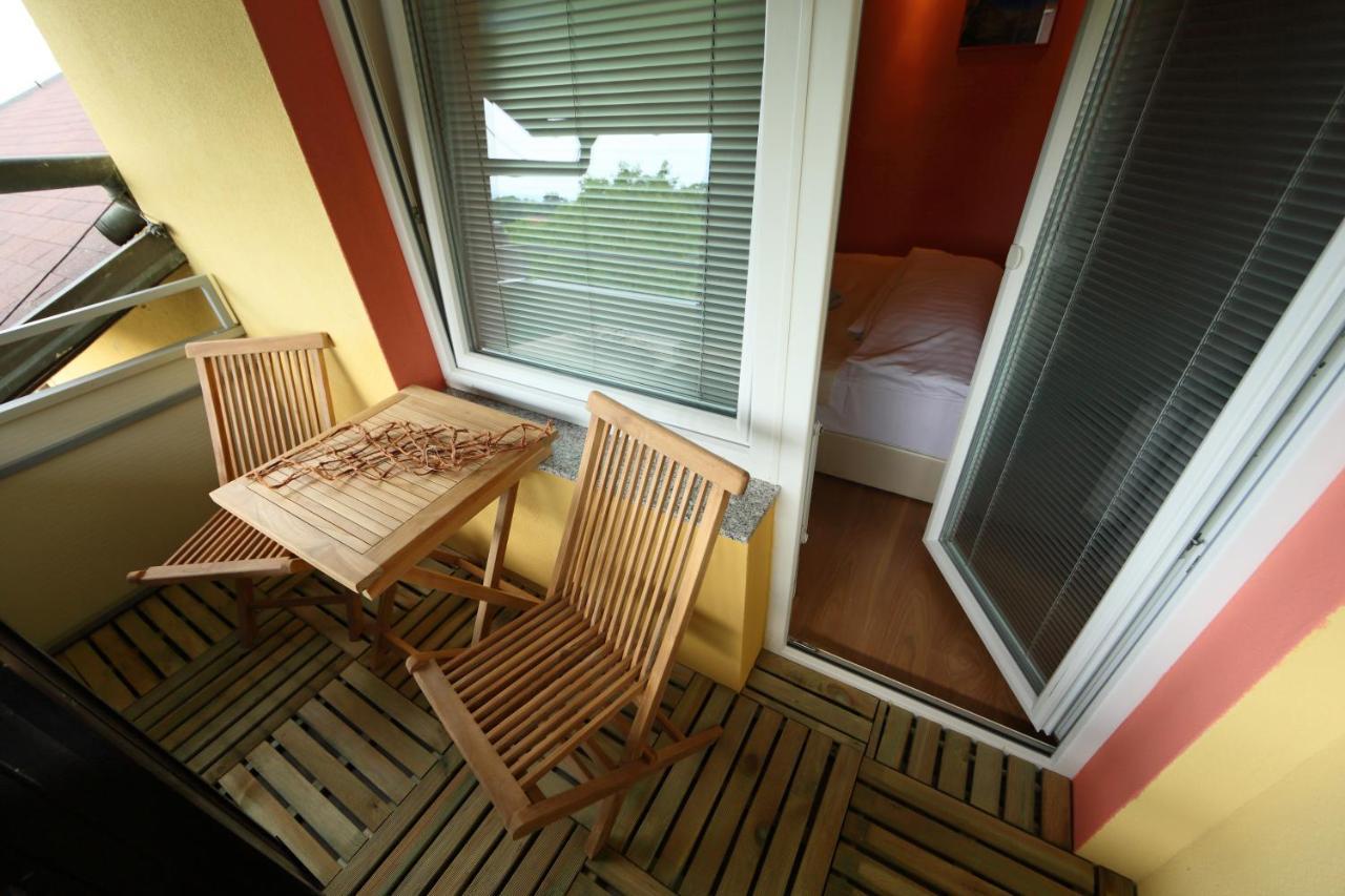 Sobe Grabar Bed & Breakfast Птуй Екстериор снимка