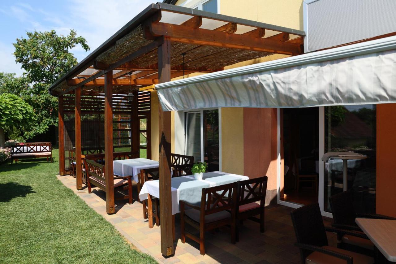Sobe Grabar Bed & Breakfast Птуй Екстериор снимка