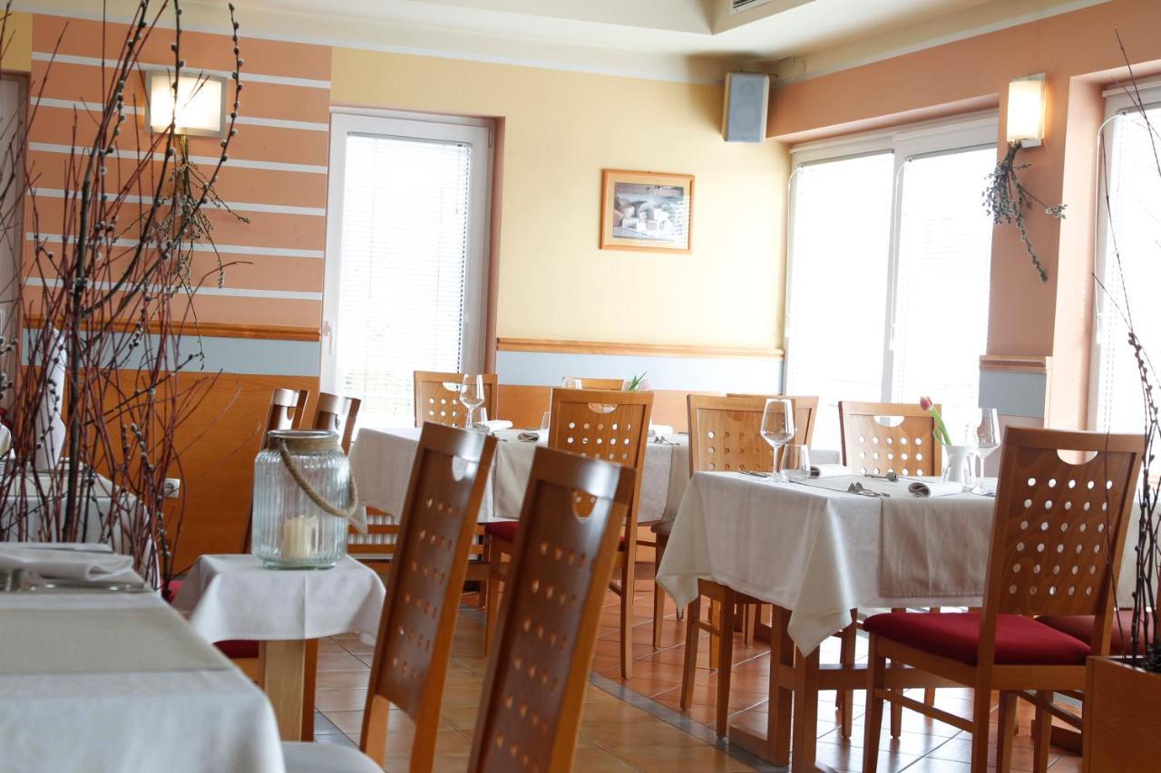 Sobe Grabar Bed & Breakfast Птуй Екстериор снимка